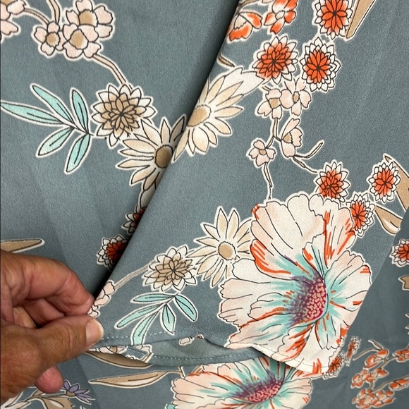 Lord & Taylor Floral Print V-Neck Dress - Picture 5 of 10